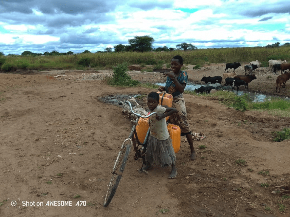 Collecting water, Dodoma