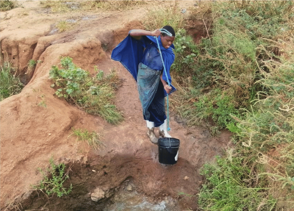 Collecting water, Dodoma