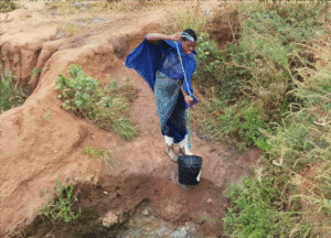 Collecting water, Dodoma